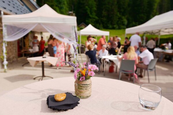 Mariage sur la terrasse du Domaine Saint Michel