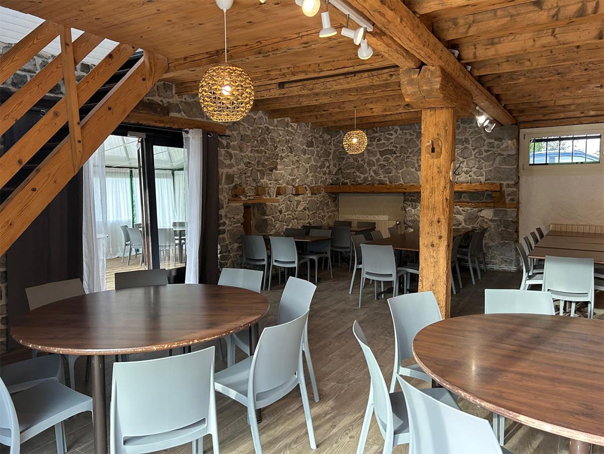 Intérieur du Domaine Saint Michel pouvant accueillir jusqu'a 70 personnes
